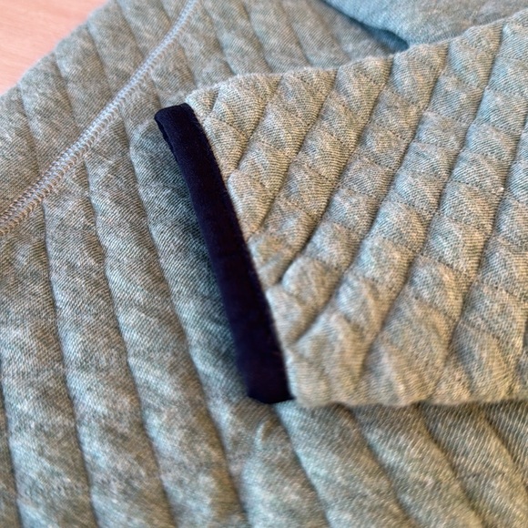 Green v neck sweater for kids - Picture 5 of 8